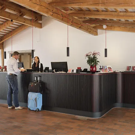 Konventum Conference Center Hotell 3*