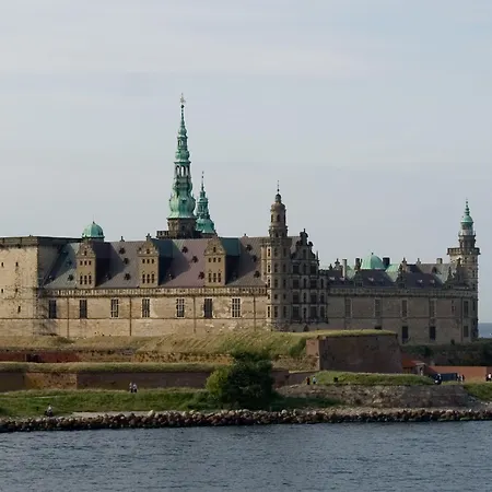 Konventum Conference Center 3*